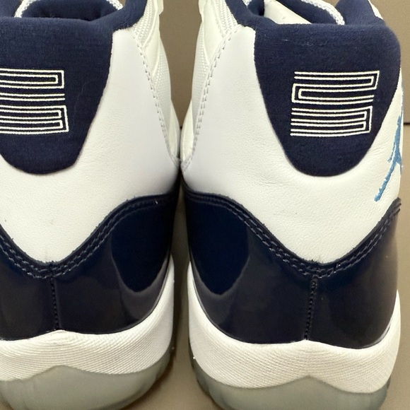 Win like 82s- Jordan Retro Athletic Shoes - Blue and Black main image 5